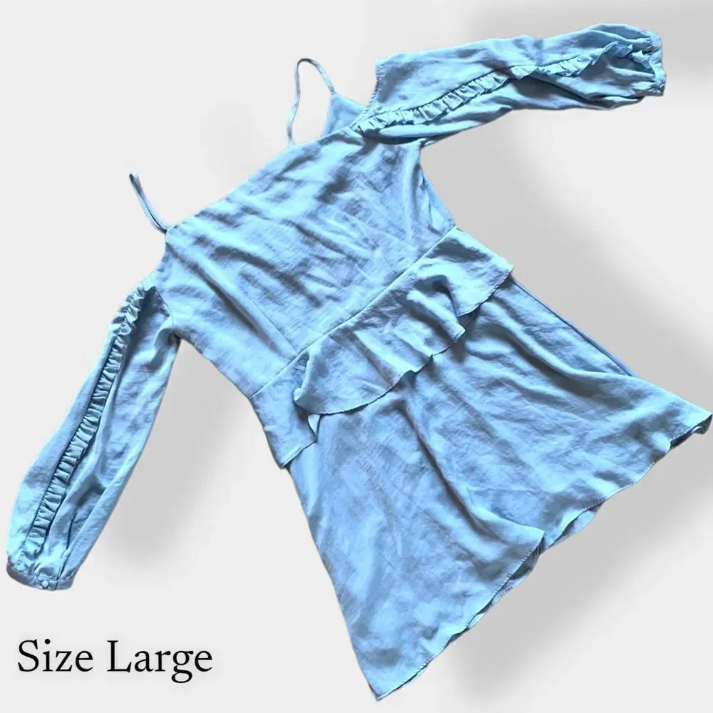 Avec Les Filles Y2K Cold Shoulder Midi Satin Dress Size L Long Sleeve‎ Ruffles